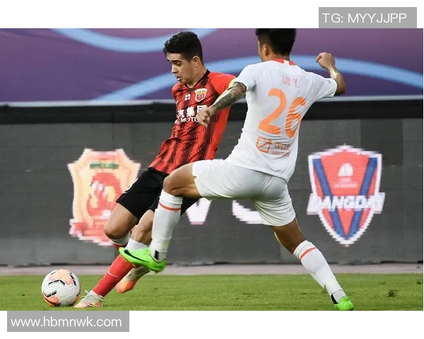 赛后分析:上海篮球队与武汉篮球队的比赛节奏与战术对比探讨 赛后分析:上海篮球队与武汉篮球队的比赛节奏与战术对比探讨