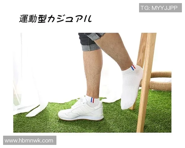 足球明星倾情代言ck内裤展现运动魅力与时尚风范