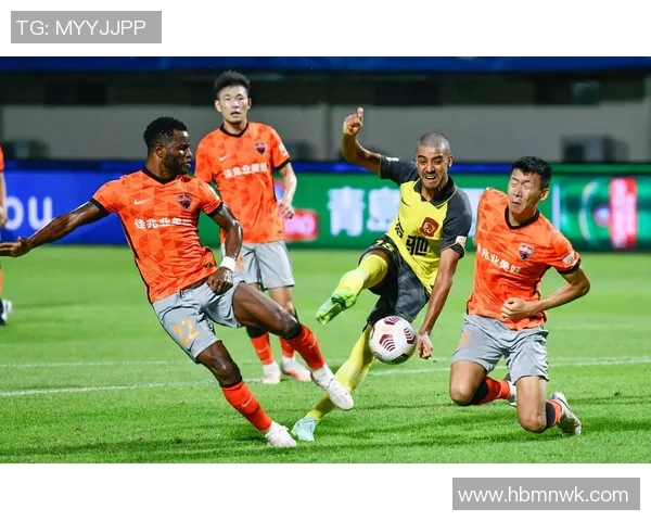 南京足球队与成都足球队耐力较量的赛后分析与反思 南京足球队与成都足球队耐力较量的赛后分析与反思